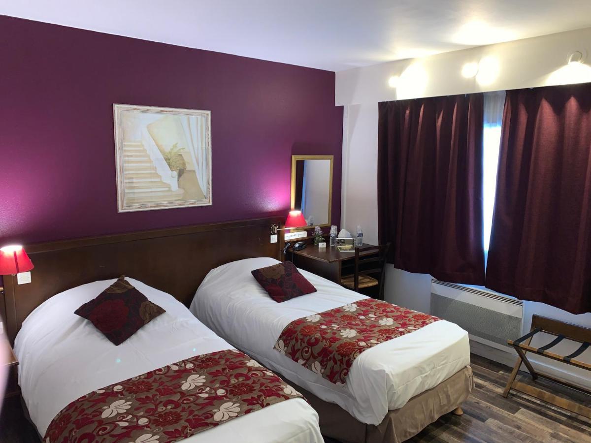 Logis Hotel Les Nympheas Chaufour-les-Bonnieres Exterior photo