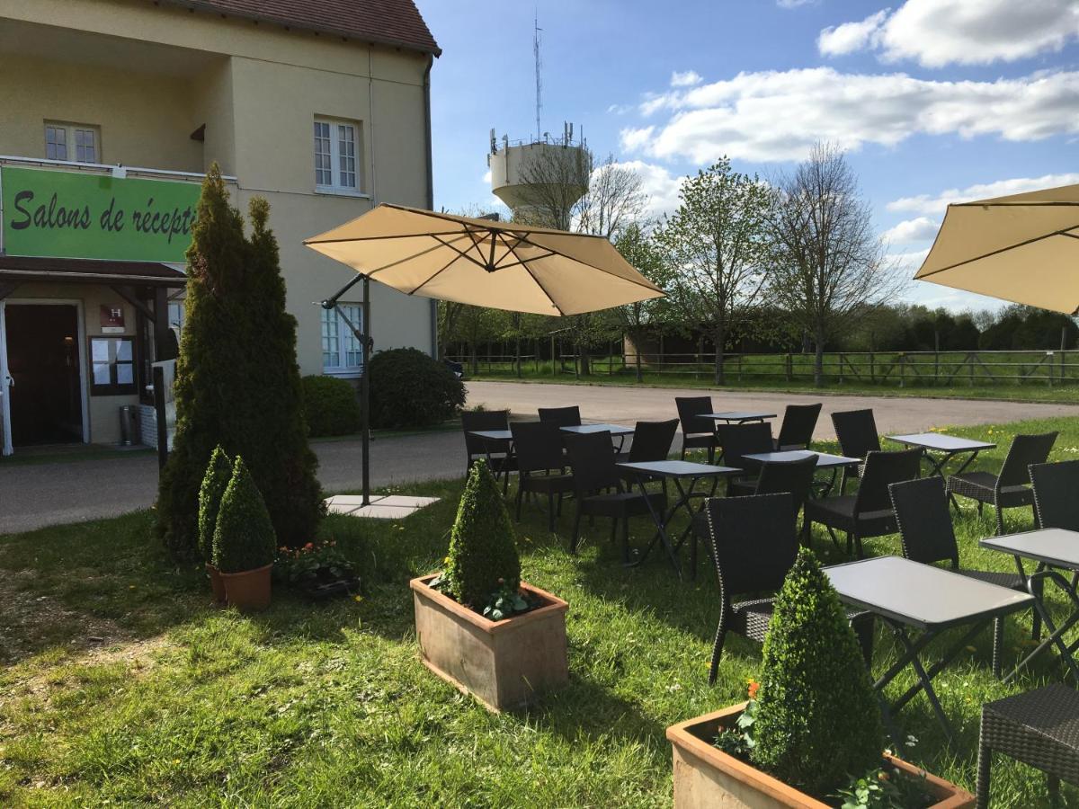 Logis Hotel Les Nympheas Chaufour-les-Bonnieres Exterior photo