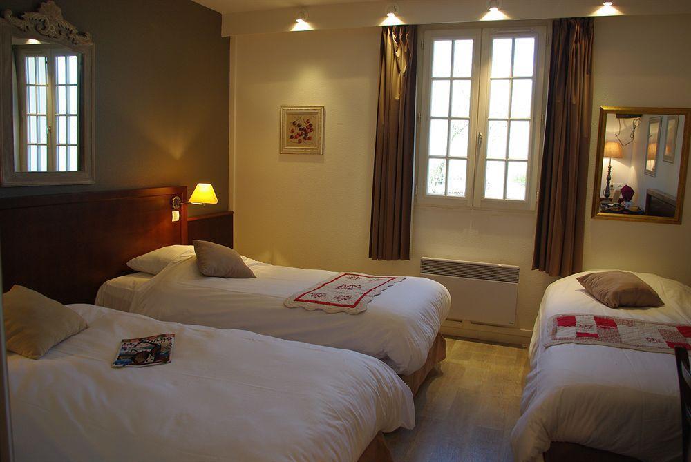 Logis Hotel Les Nympheas Chaufour-les-Bonnieres Exterior photo