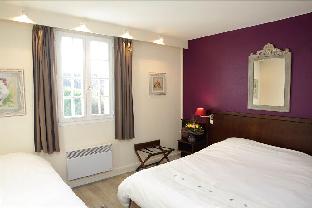 Logis Hotel Les Nympheas Chaufour-les-Bonnieres Exterior photo